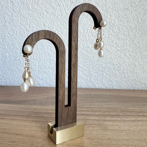 14k Yellow Gold Elegant‎ Pearl Drop Cluster Earrings Beach Classic Minimalist - Picture 2 of 3